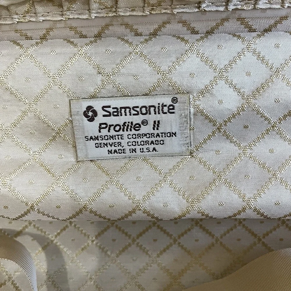 N/A vintage samsonite
